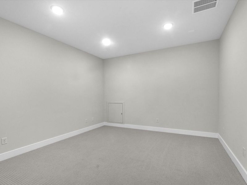 Spacious, unfurnished interior of a new home in Trillium, Richmond (Image 22). Spacious, unfurnished interior of a new home in Trillium, Richmond (Image 22).