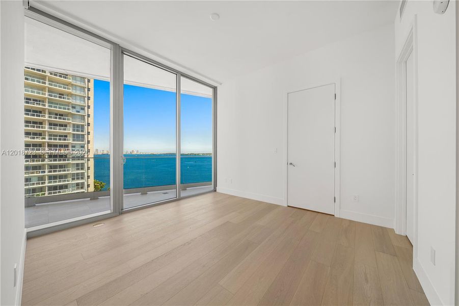 Spacious, unfurnished interior of a new home in , Miami (Image 15).