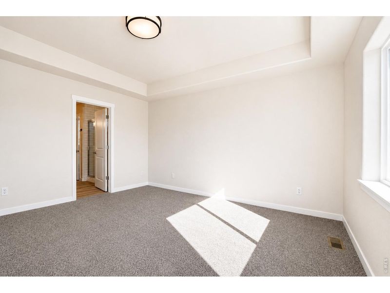 Spacious, unfurnished interior of a new home in , Johnstown (Image 28).