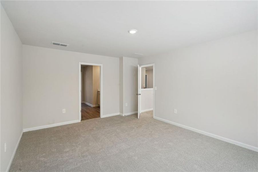 Spacious, unfurnished interior of a new home in Parkside at Grayson, Grayson (Image 23).