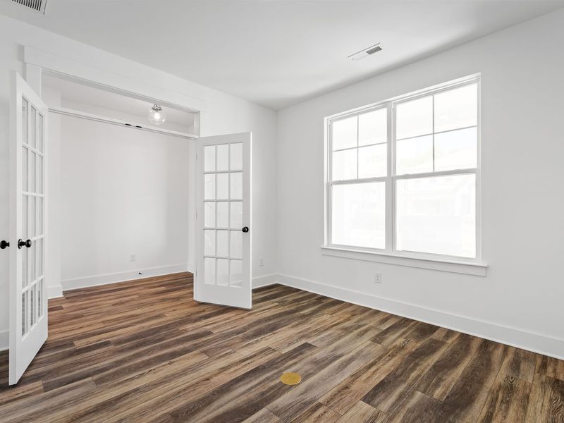Spacious, unfurnished interior of a new home in Meadow Ridge Estates, Josephine (Image 14).
