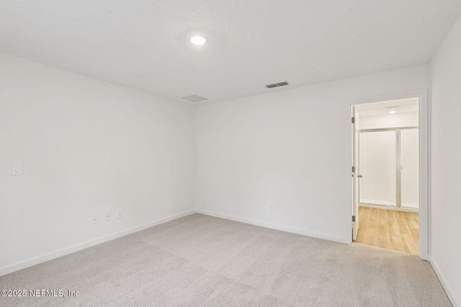 Spacious, unfurnished interior of a new home in Azalea Creek, Jacksonville (Image 26). Spacious, unfurnished interior of a new home in Azalea Creek, Jacksonville (Image 26).