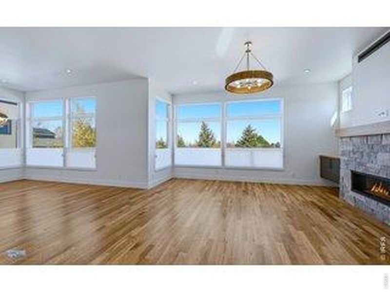 Spacious, unfurnished interior of a new home in , Lafayette (Image 19).
