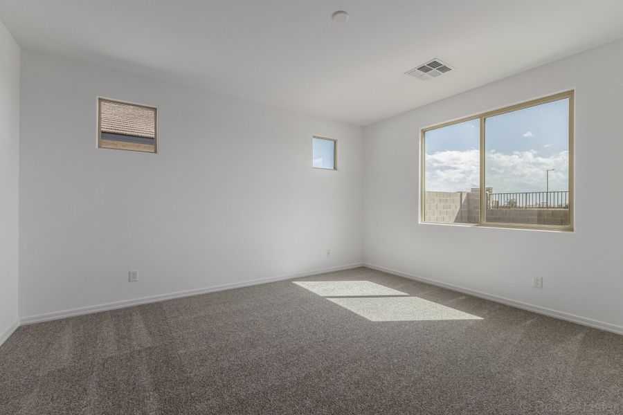 Spacious, unfurnished interior of a new home in Tierra Vistoso, Surprise (Image 11).