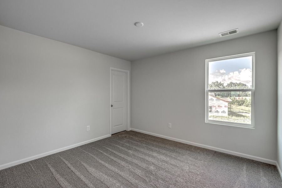 Spacious, unfurnished interior of a new home in Six Oaks, Summerville (Image 44).
