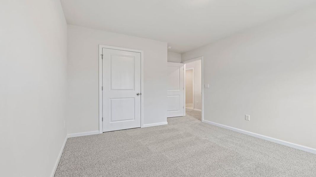 Spacious, unfurnished interior of a new home in Lakestone, Woodruff (Image 28).