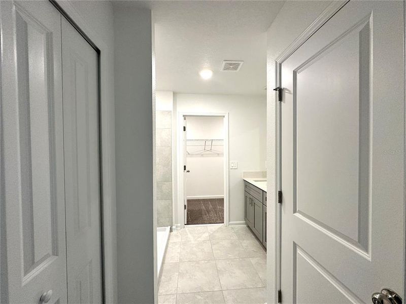 Furnished interior view inside a new home in Ranches at Lake Mcleod, Eagle Lake (Image 7).