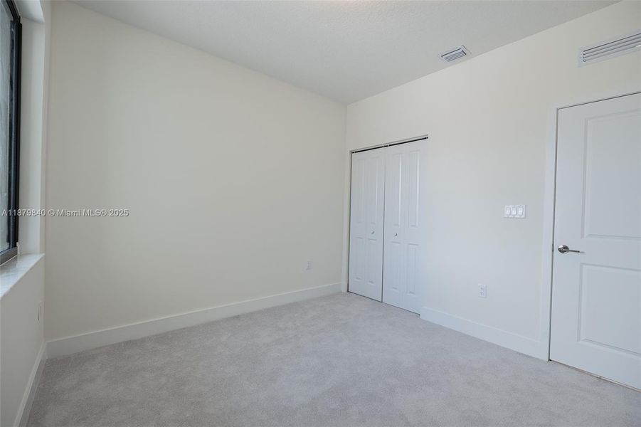 Spacious, unfurnished interior of a new home in , Doral (Image 27).
