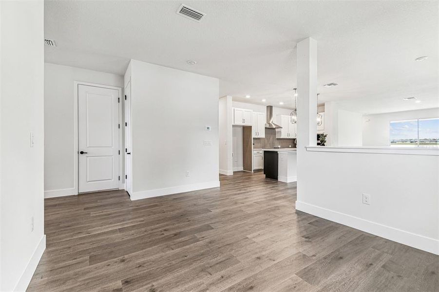 Spacious, unfurnished interior of a new home in The Peninsula at Rhodine Lake, Riverview (Image 35).