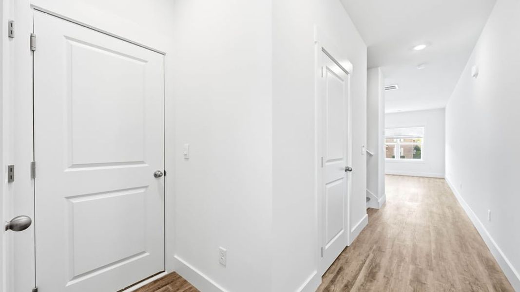 Spacious, unfurnished interior of a new home in The Arbor Townhomes, Kingsport (Image 8).