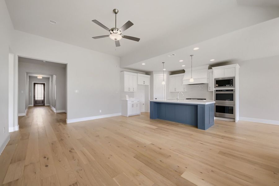 11300 Cider - Living Area
