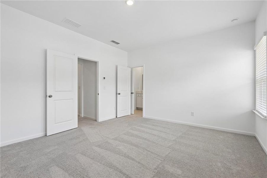Spacious, unfurnished interior of a new home in Alder Creek, Cumming (Image 34).