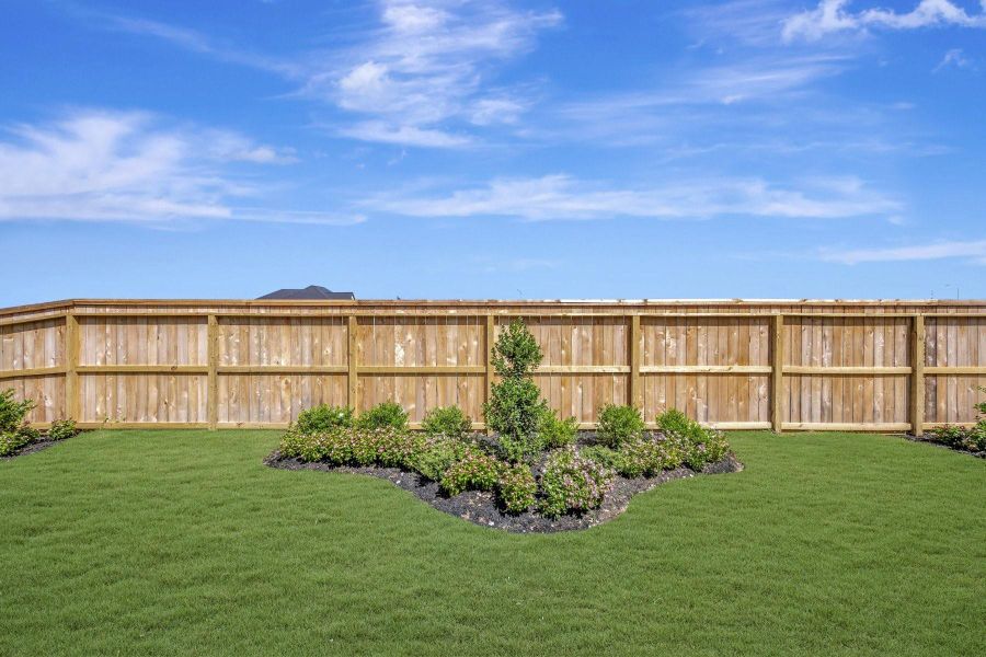 Amazing backyard with lush landscaping!