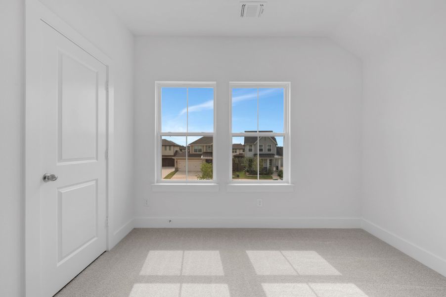 Spacious, unfurnished interior of a new home in The Retreat at Harvest, Argyle (Image 24). Spacious, unfurnished interior of a new home in The Retreat at Harvest, Argyle (Image 24).