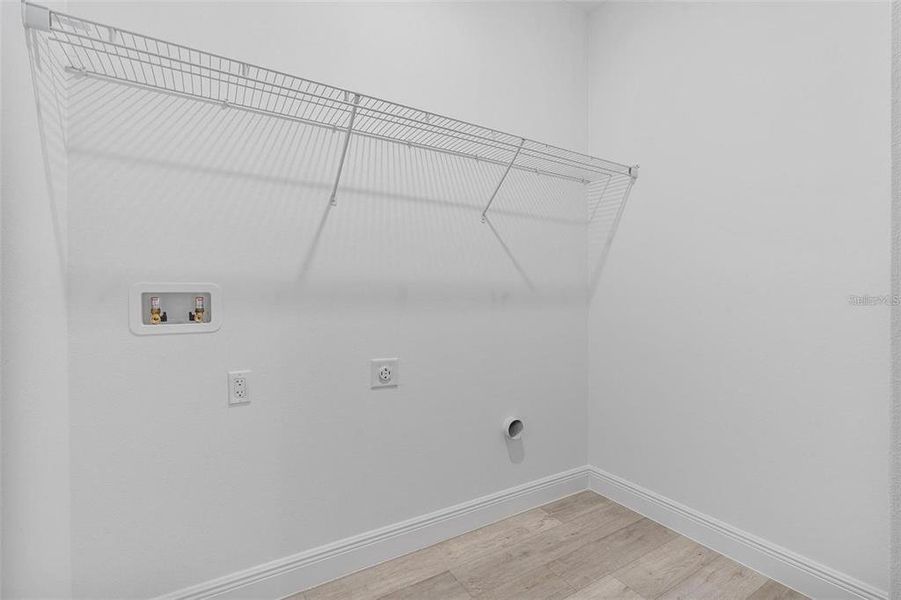Spacious, unfurnished interior of a new home in , Ocala (Image 24).