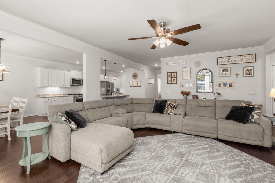 Furnished interior view inside a new home in The Ponds, Summerville (Image 6). Furnished interior view inside a new home in The Ponds, Summerville (Image 6).