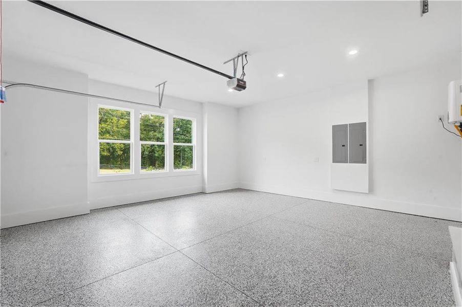 Spacious, unfurnished interior of a new home in , Monroe (Image 20).