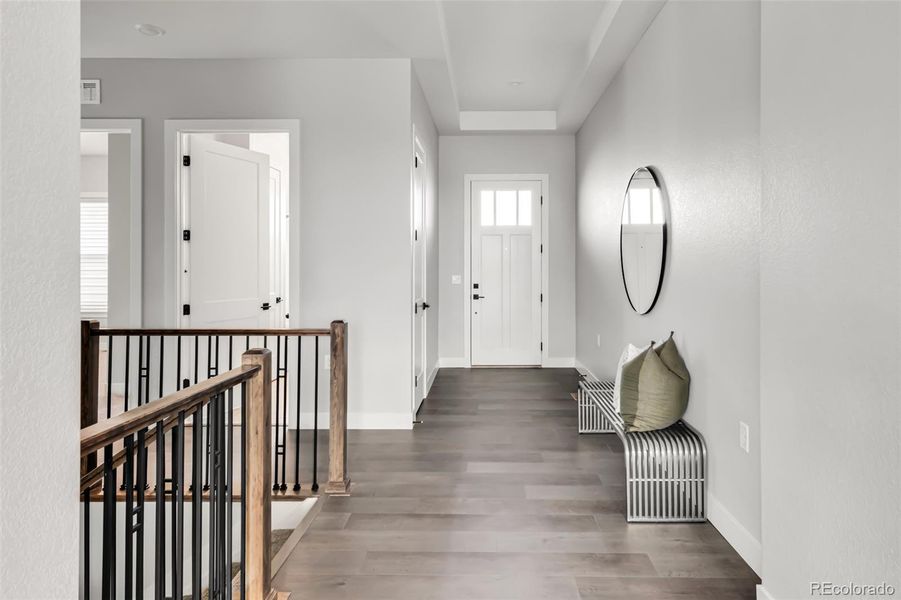 Spacious, unfurnished interior of a new home in Silver Leaf, Littleton (Image 28).