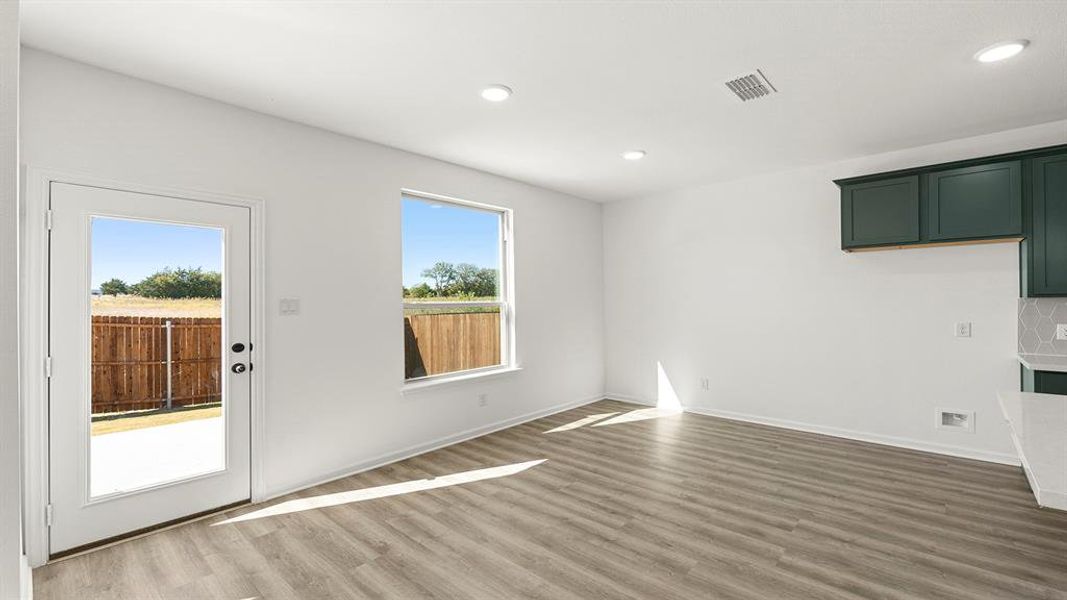 07. 2524 Yo Ranch - Dining 07. 2524 Yo Ranch - Dining