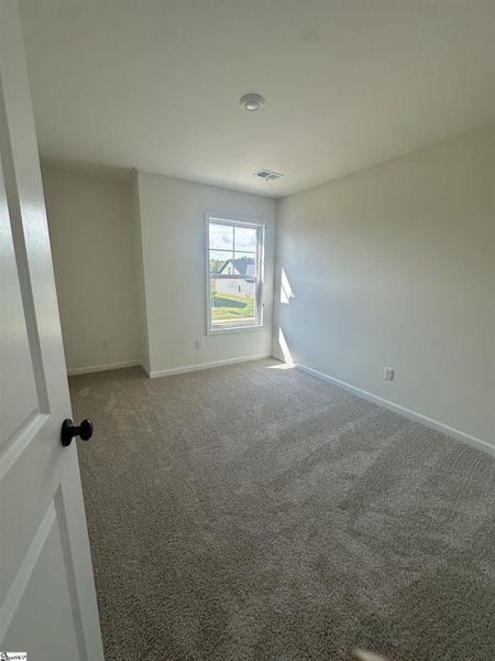Spacious, unfurnished interior of a new home in Shiloh Trail, Wellford (Image 29).