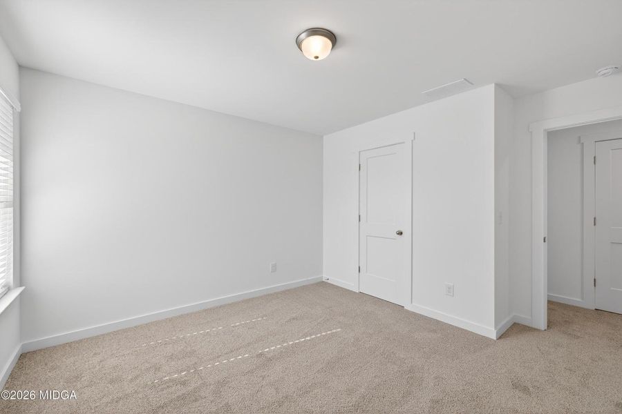 Spacious, unfurnished interior of a new home in Robins Estates, Warner Robins (Image 32).