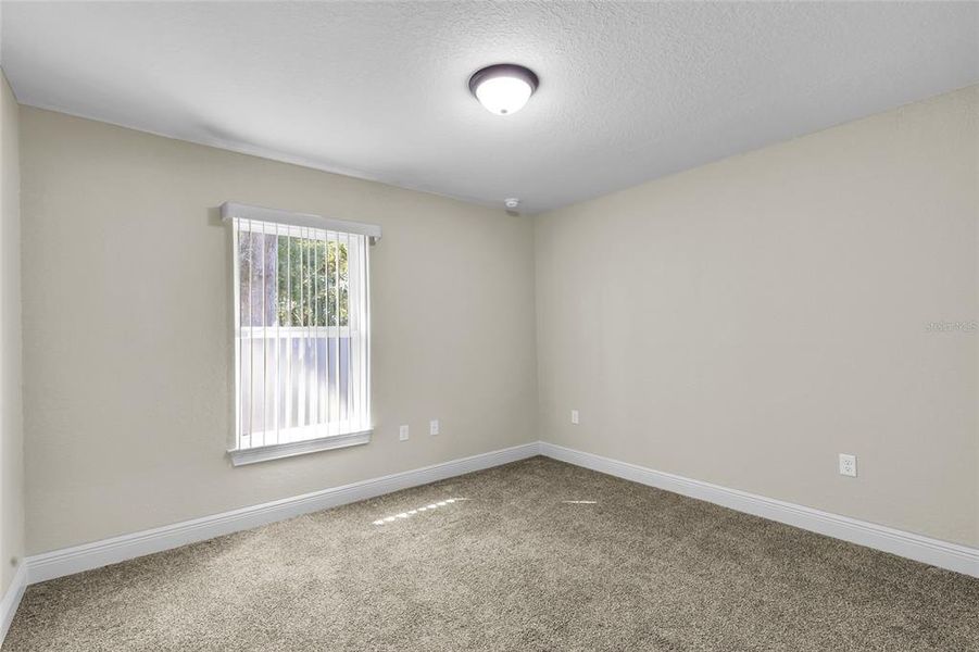 Spacious, unfurnished interior of a new home in , Ocala (Image 27).