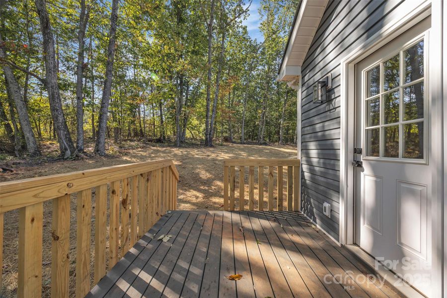 Side porch Side porch