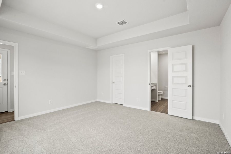 Spacious, unfurnished interior of a new home in Hickory Ridge, Elmendorf (Image 26).