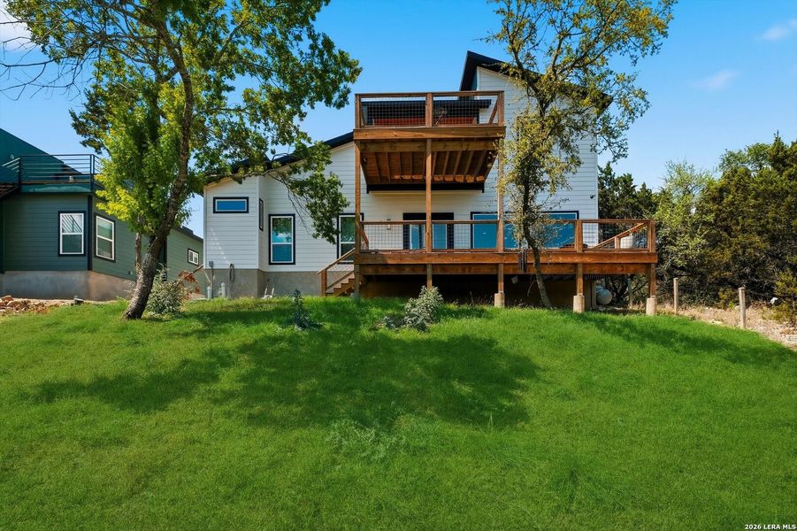 Exterior details and patio area of a home in , Canyon Lake (Image 3).