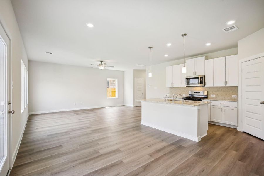 Photo is not of the actual home but is an inspirational photo of builder’s model home and may depict options, furnishings, and/or decorator features that are not included.