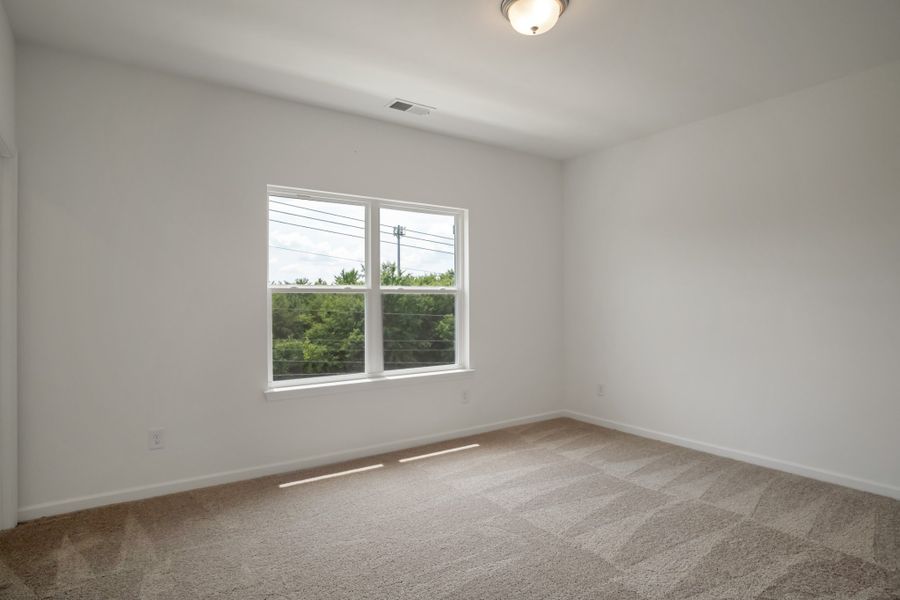 Spacious, unfurnished interior of a new home in Sweetbriar Place, Lebanon (Image 24). Spacious, unfurnished interior of a new home in Sweetbriar Place, Lebanon (Image 24).