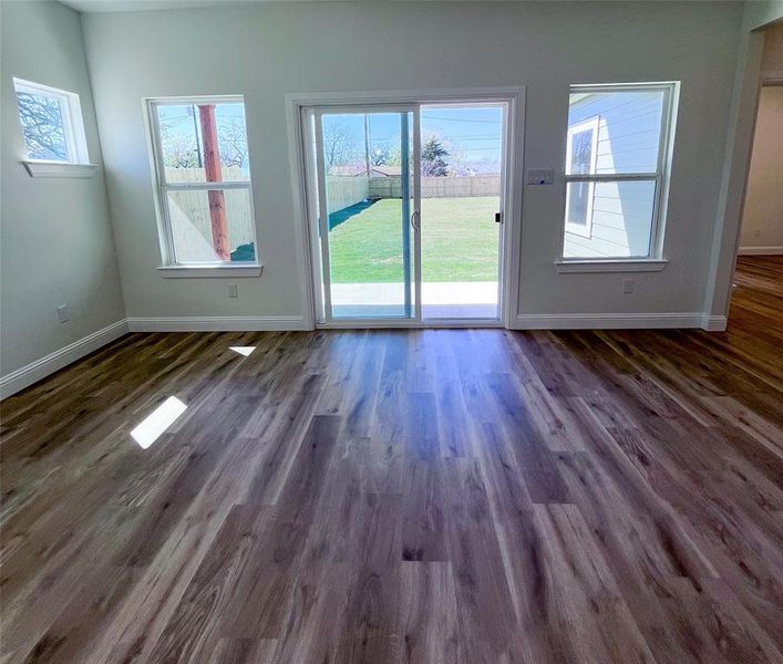 Spacious, unfurnished interior of a new home in , Denison (Image 12).