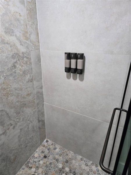 Close-up of interior finishes inside a home in , Cape Coral (Image 19). Close-up of interior finishes inside a home in , Cape Coral (Image 19).