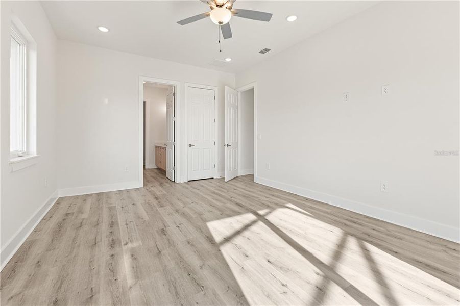 Spacious, unfurnished interior of a new home in , Port Charlotte (Image 32). Spacious, unfurnished interior of a new home in , Port Charlotte (Image 32).