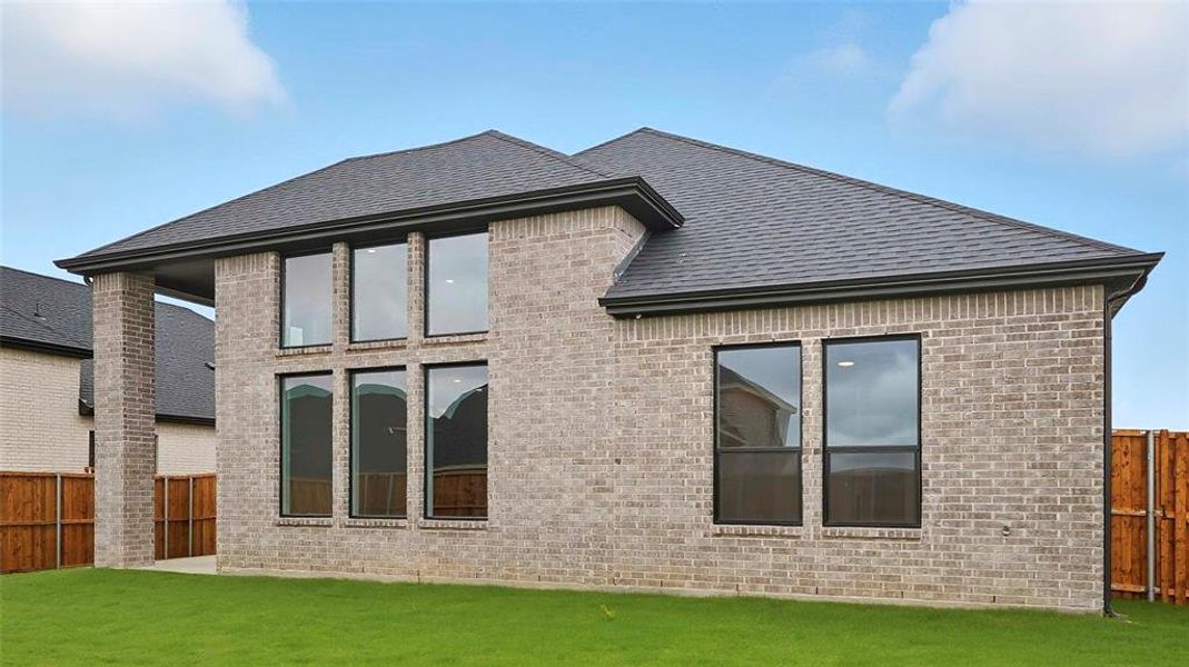 Exterior details and patio area of a home in Clearview Ranch, Royse City (Image 3).