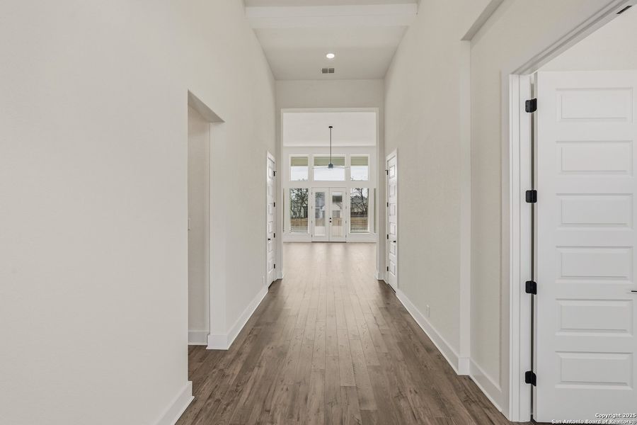 Spacious, unfurnished interior of a new home in Mesa Western, Cibolo (Image 18). Spacious, unfurnished interior of a new home in Mesa Western, Cibolo (Image 18).