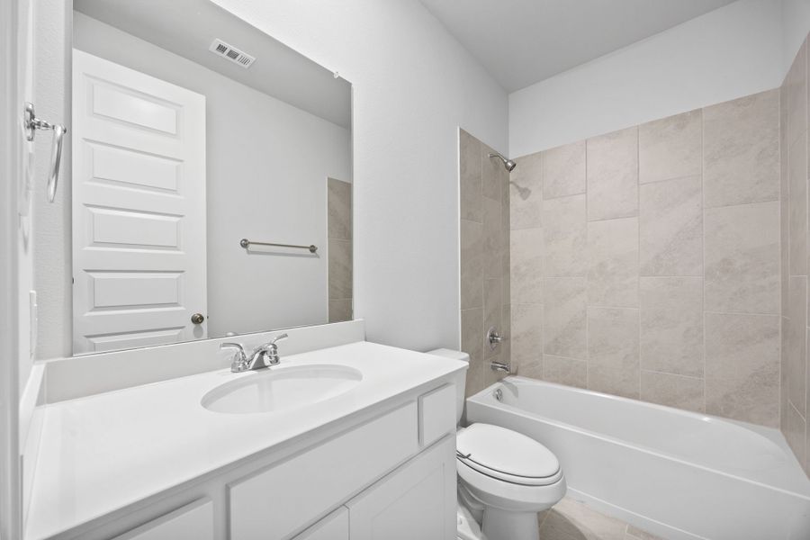 Representative furnished interior of a home built from the Nash by Cambridge Homes in Ribbonwood, Aubrey (Image 9).