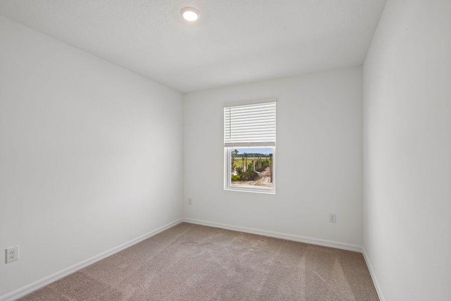 Spacious, unfurnished interior of a new home in Skye Ranch Community Group Page, Sarasota (Image 11).