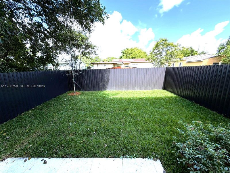 Exterior details and patio area of a home in , Miami (Image 24).