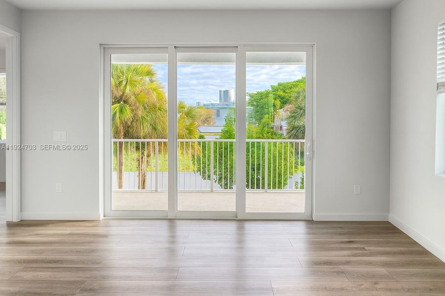 Spacious, unfurnished interior of a new home in , West Palm Beach (Image 11).