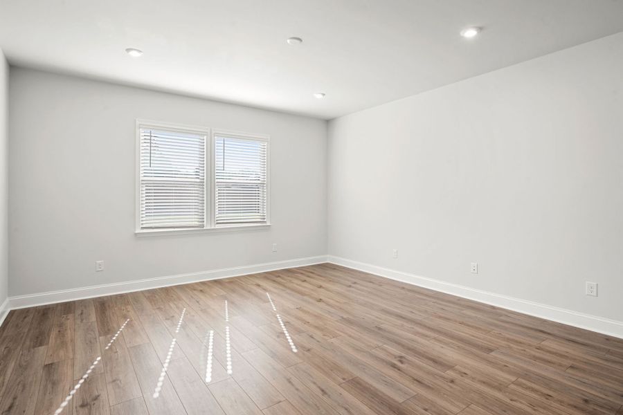 Spacious, unfurnished interior of a new home in Salem Bay, Beaufort (Image 27).