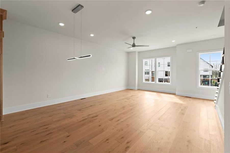 Spacious, unfurnished interior of a new home in , Alpharetta (Image 38).