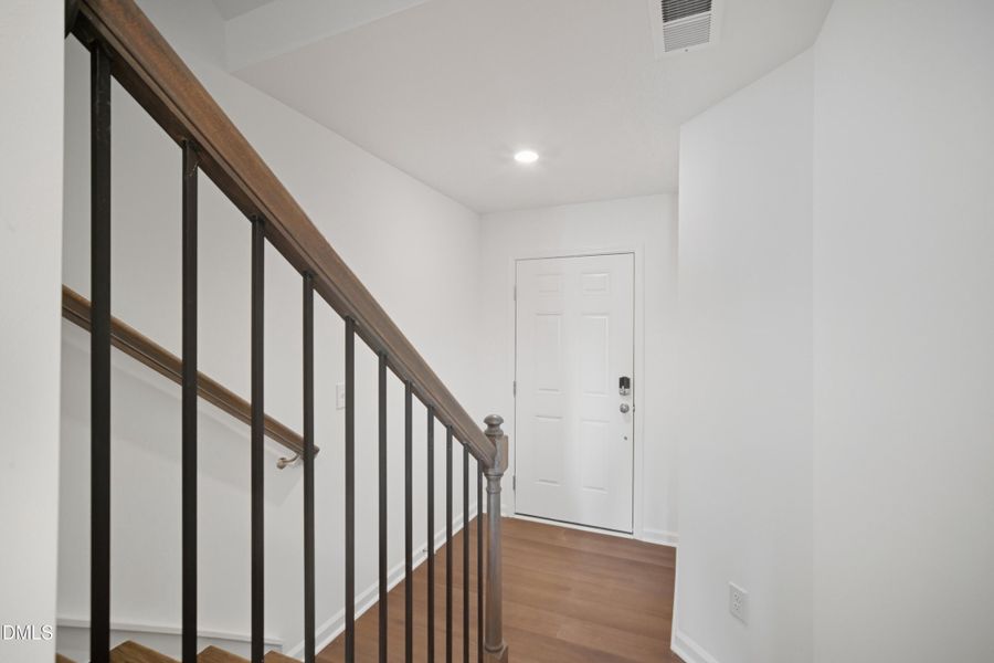 SUN_ElmGrove_Pic_Wyatt_Foyer_1of1