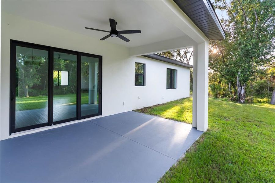 Exterior details and patio area of a home in , Port Charlotte (Image 34).
