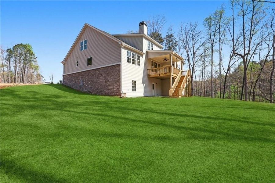 Exterior details and patio area of a home in Bradley Gin, Monroe (Image 34).