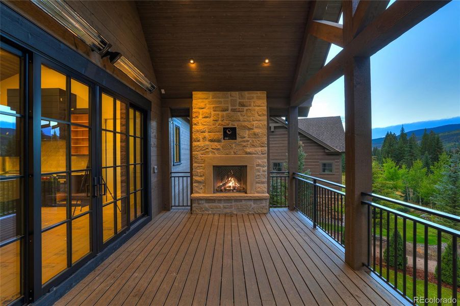 Spacious, unfurnished interior of a new home in , Keystone (Image 31).