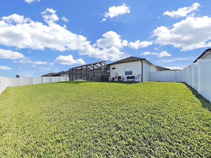 Exterior details and patio area of a home in , Lakeland (Image 3).