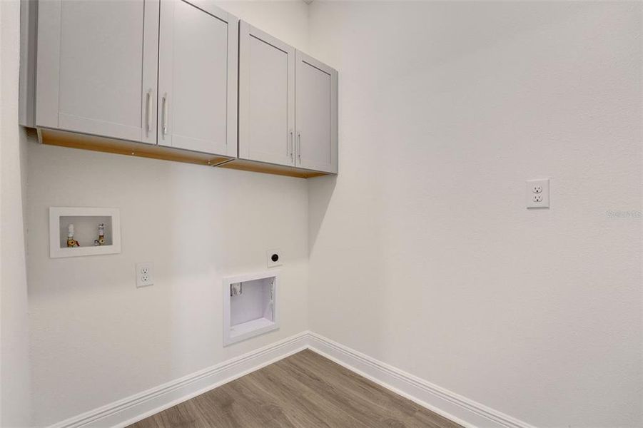 Image 44 of a home in Seaire.