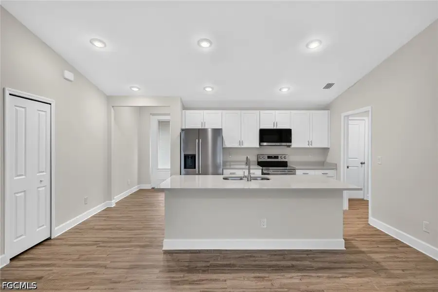 Furnished interior view inside a new home in Cape Coral, Cape Coral (Image 9).