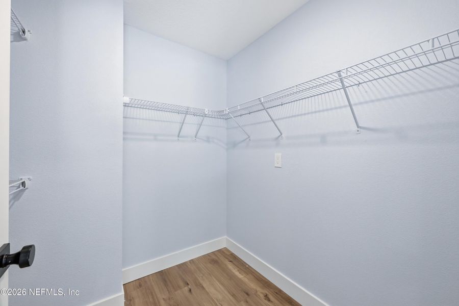 Spacious, unfurnished interior of a new home in , Palatka (Image 16).